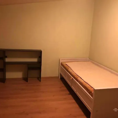 Dviaukstis Sveciu Namelis *